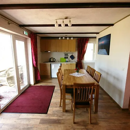 Kiviranna puhkemajad Suure-Rakke