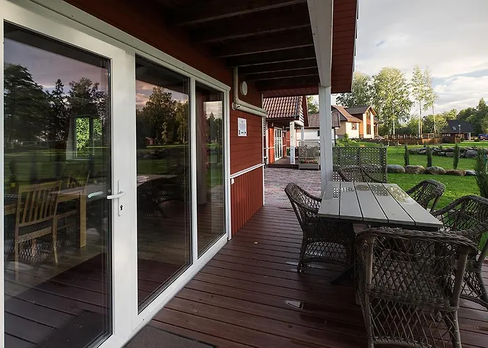 Kiviranna puhkemajad